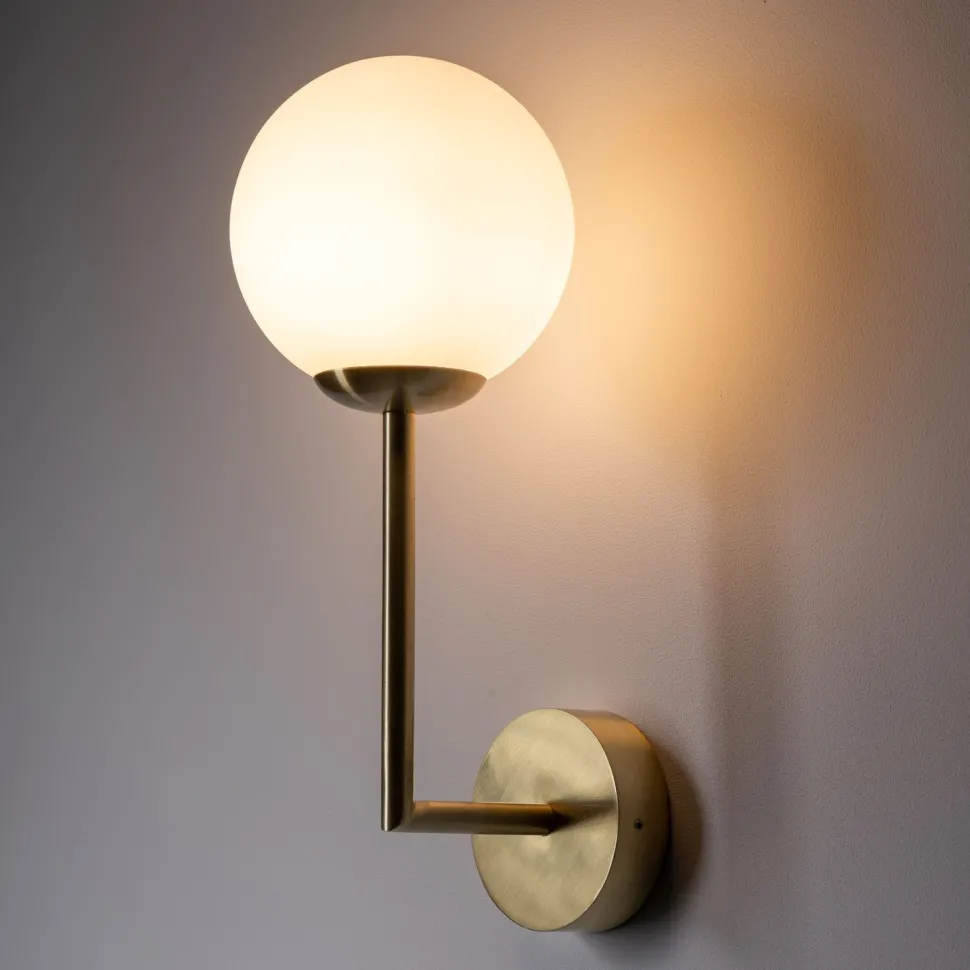 Badlampe Wand IP44 in Messing Weiß G9 Kugelschirm