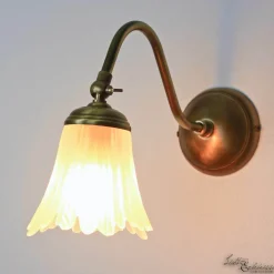 Florale Wandlampe Bronze Hell