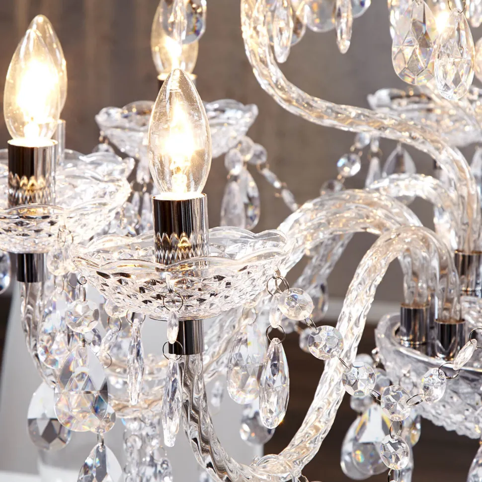 Imposanter Kronleuchter Klassisch E14
