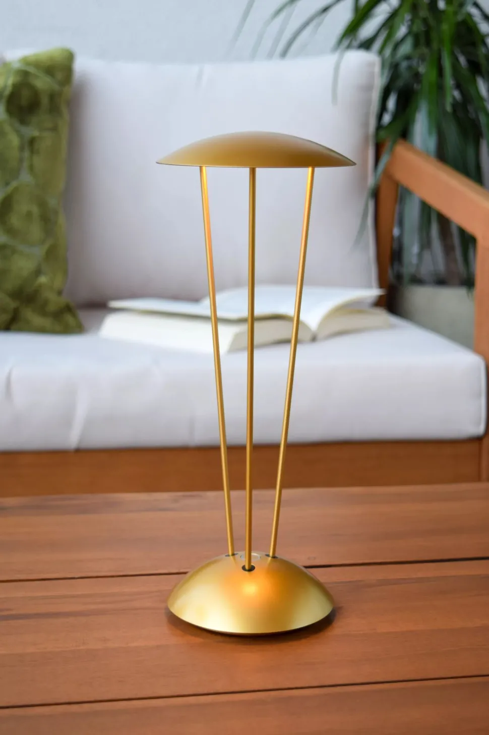 LED Akku Tischlampe Gold Ladestation IP54 2 W dimmbar