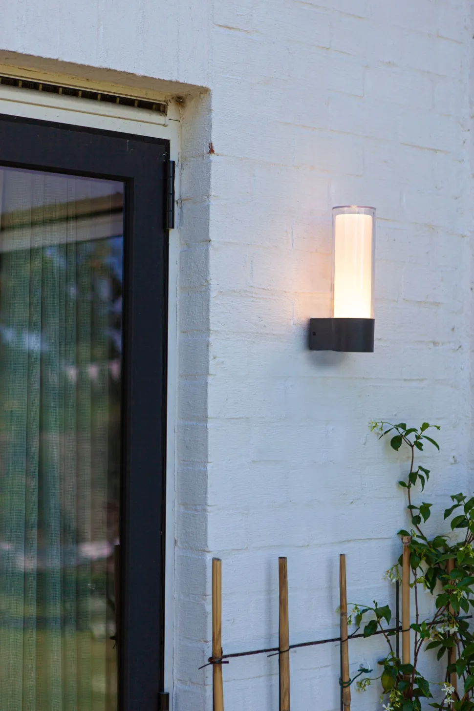 LED Außenwandlampe Aluminium RGB H:26 cm IP44 500 lm