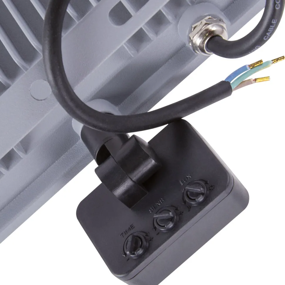 LED Strahler mit Bewegungsmelder hell 8280 lm 4200 K IP65