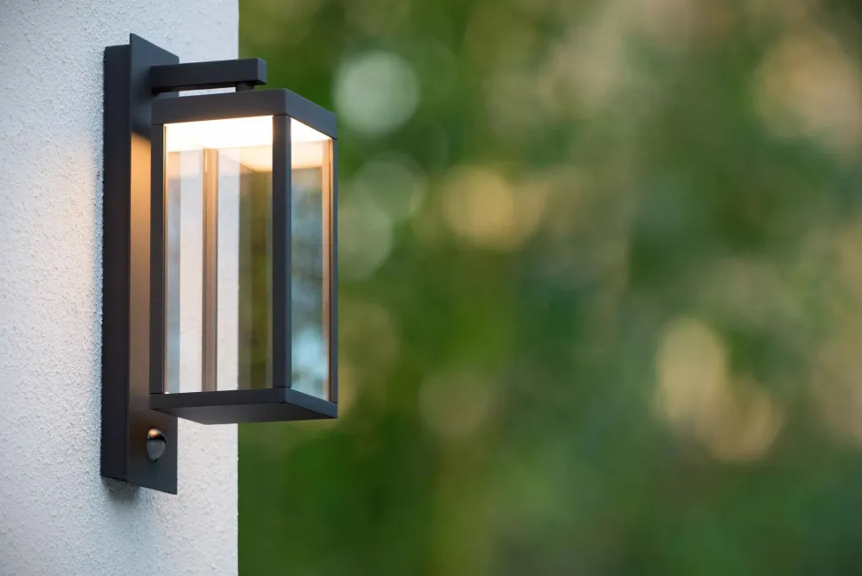 LED Wandlampe mit Bewegungsmelder Aluminium Glas 3000 K