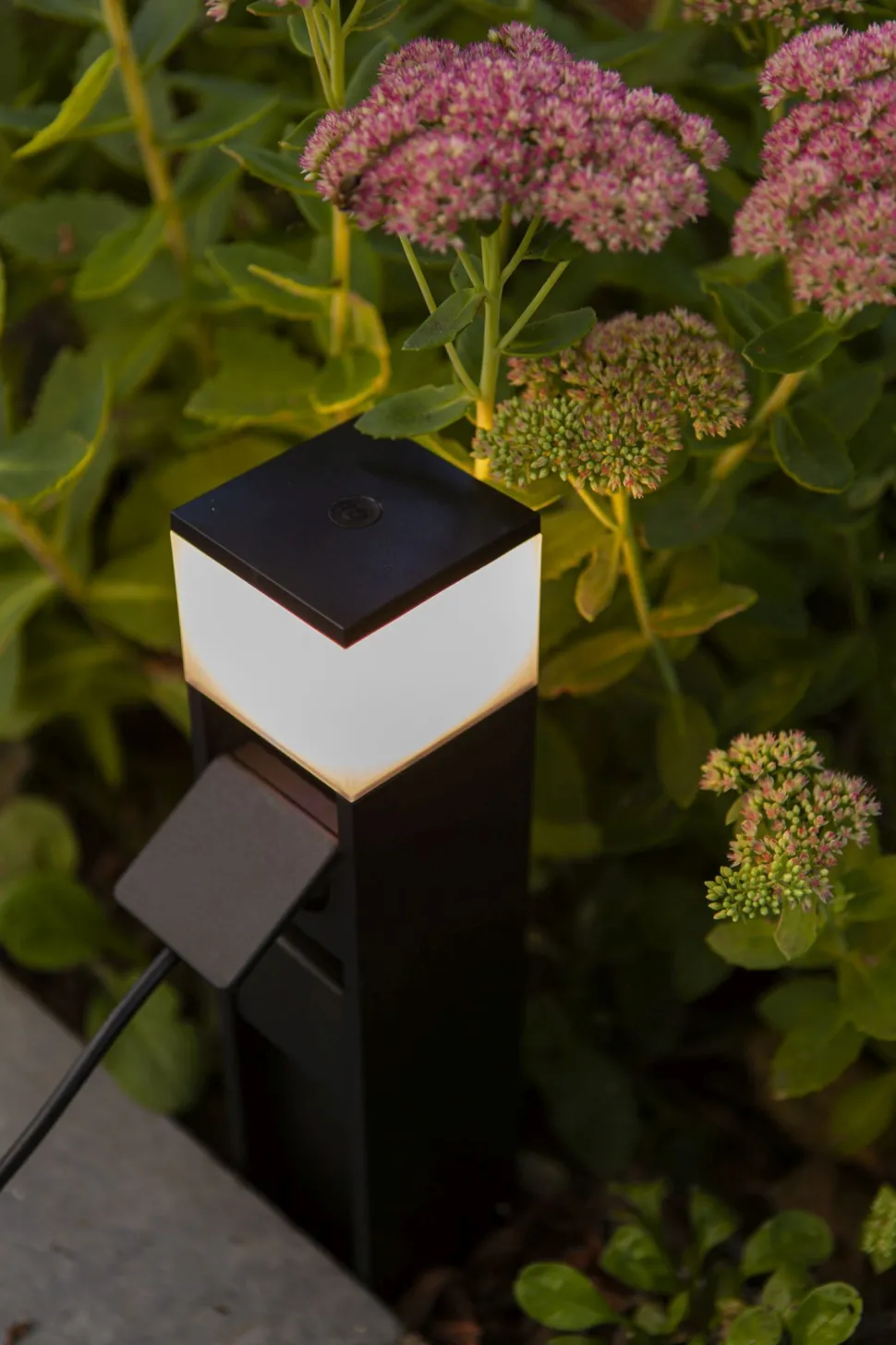 Pollerleuchte Aluminium Schwarz 36,7 cm IP44 Steckdose