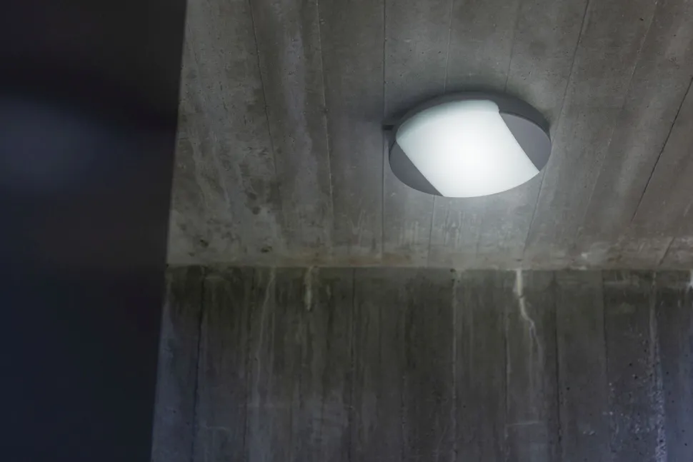 Runde LED Wandleuchte Anthrazit IP54 3000/4000 K Ø26 cm