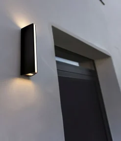 Schwarze Außenleuchte Modern E27 IP54 H:30 cm blendarm