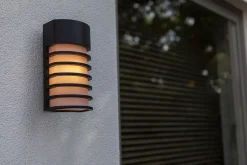 Schwarze Wandleuchte außen Aluminium H:24,3 cm IP54 E27