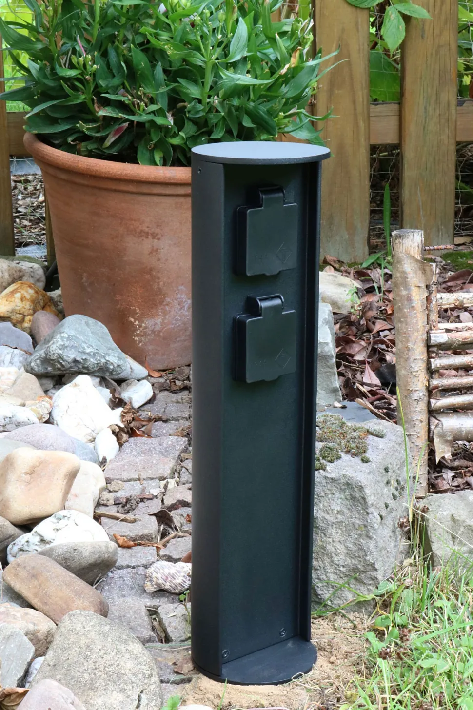 Steckdosensäule zwei Steckdosen Aluminium IP44 40 cm