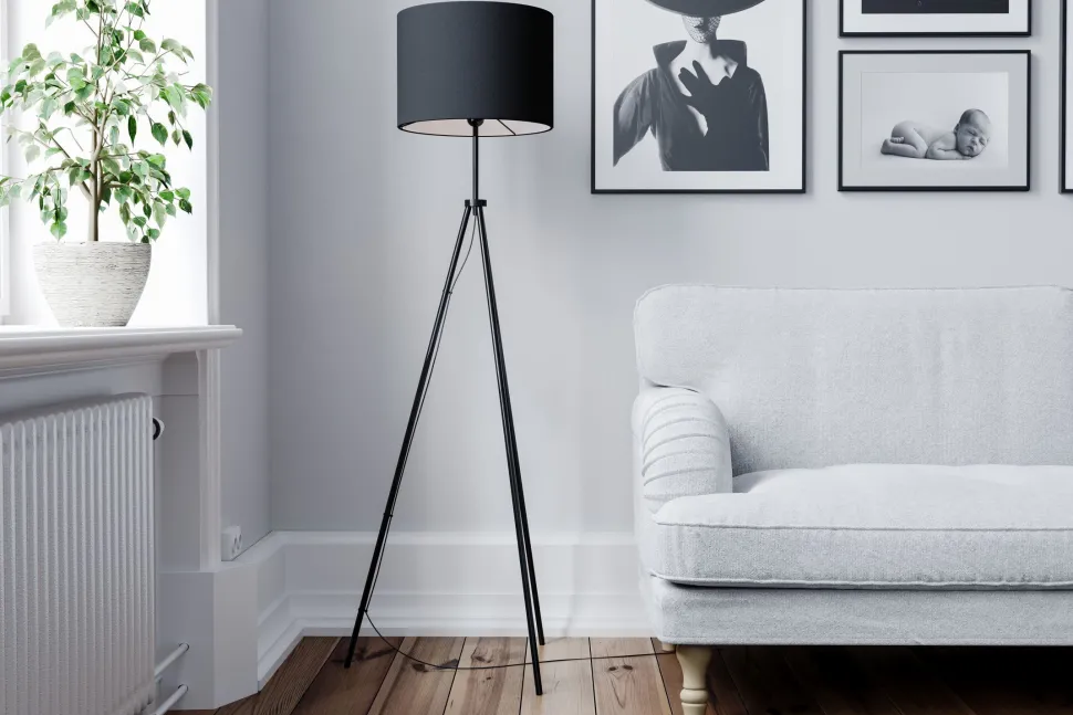 Stehlampe Metall Stoff 145 cm hoch Dreibein Schwarz E27