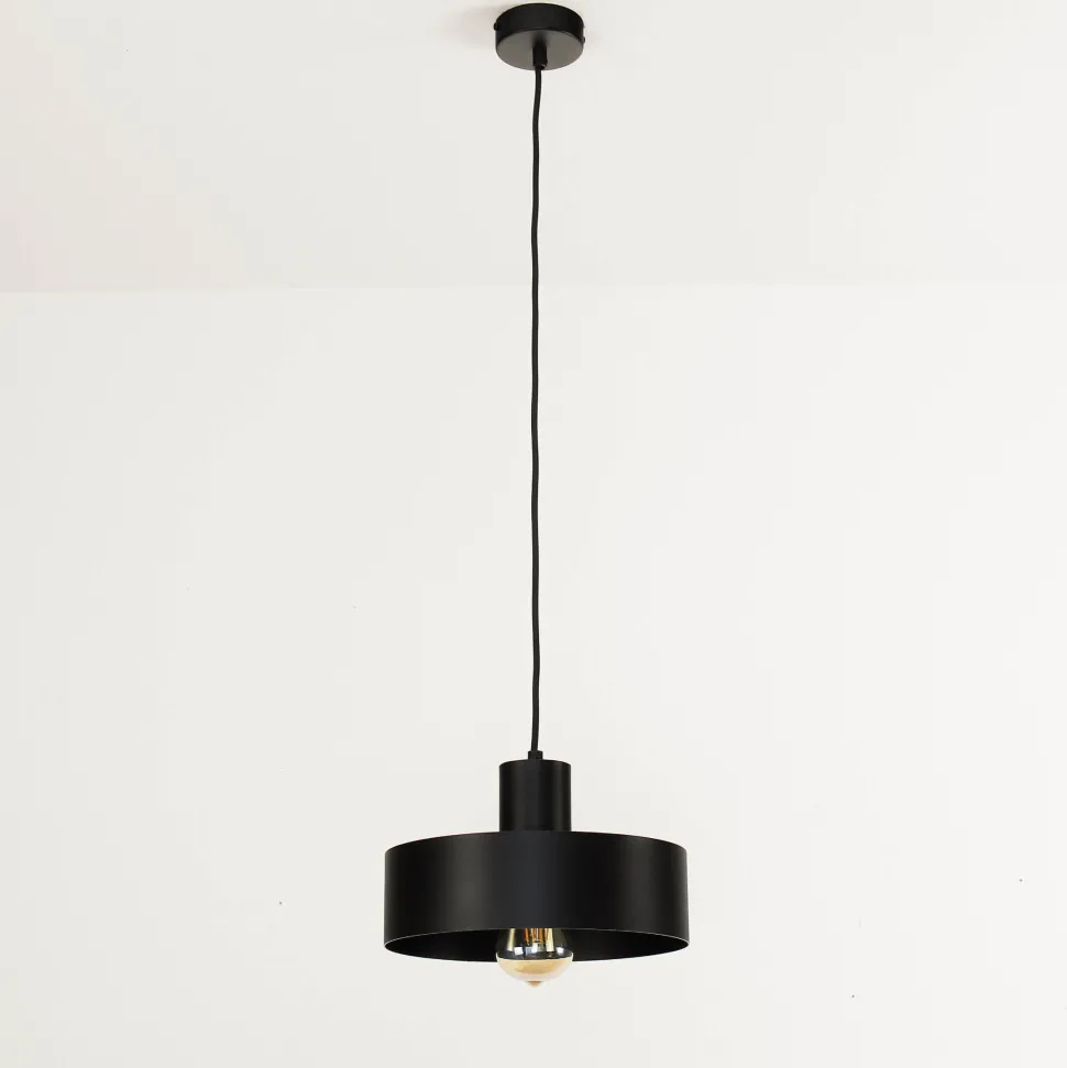 Stilvolle Pendellampe Schwarz Retro Schirmform
