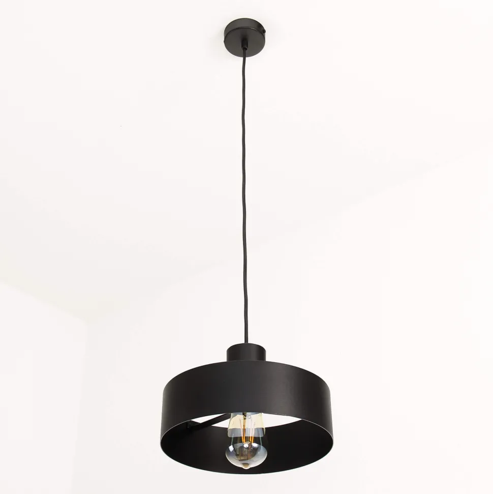 Stilvolle Pendellampe Schwarz Retro Schirmform