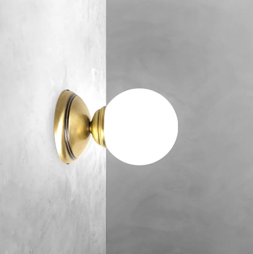 Wandlampe Bad Ø 12 cm Kugelschirm Glas Messing E14