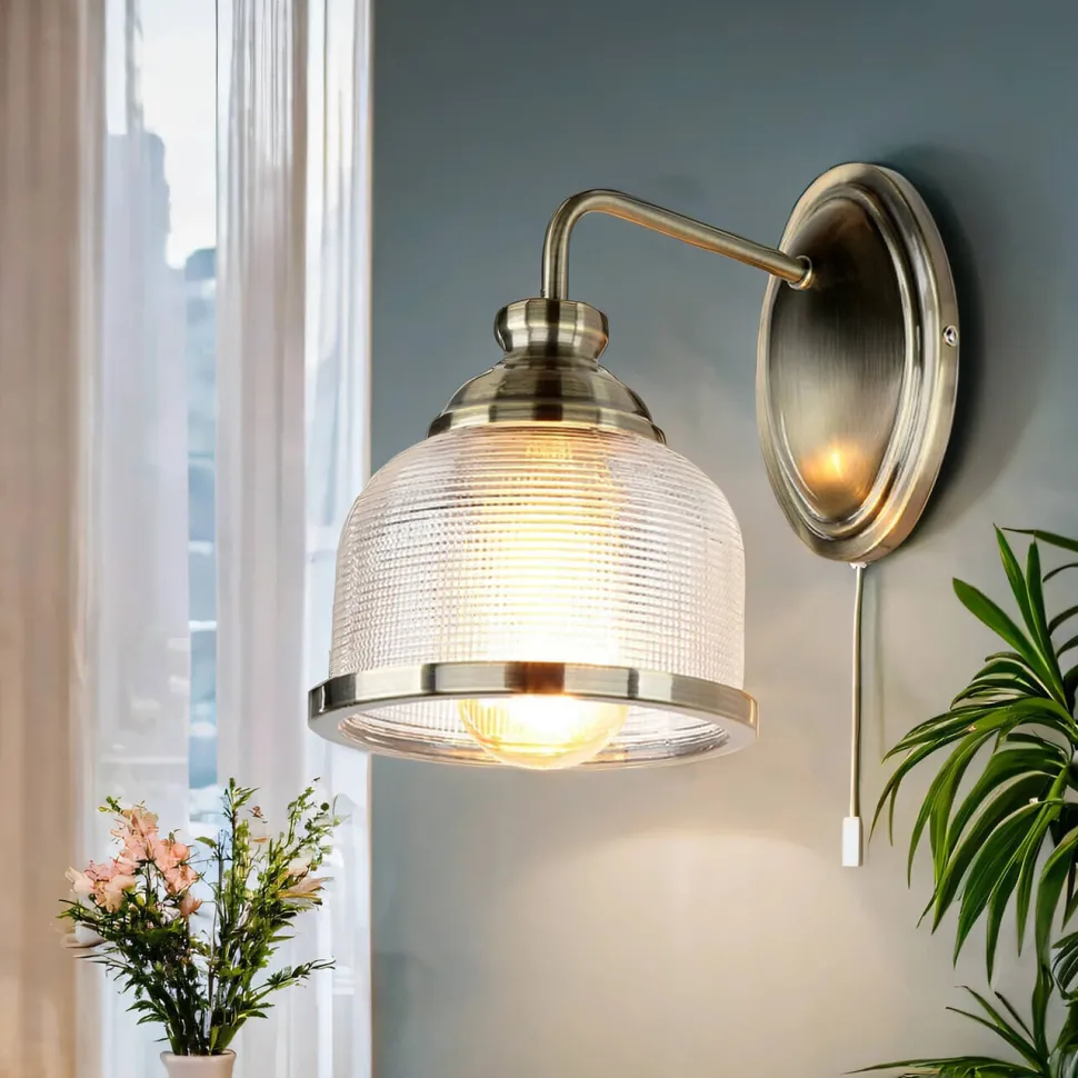 Wandlampe mit Schalter H: 24,5 cm in Messing antik E27