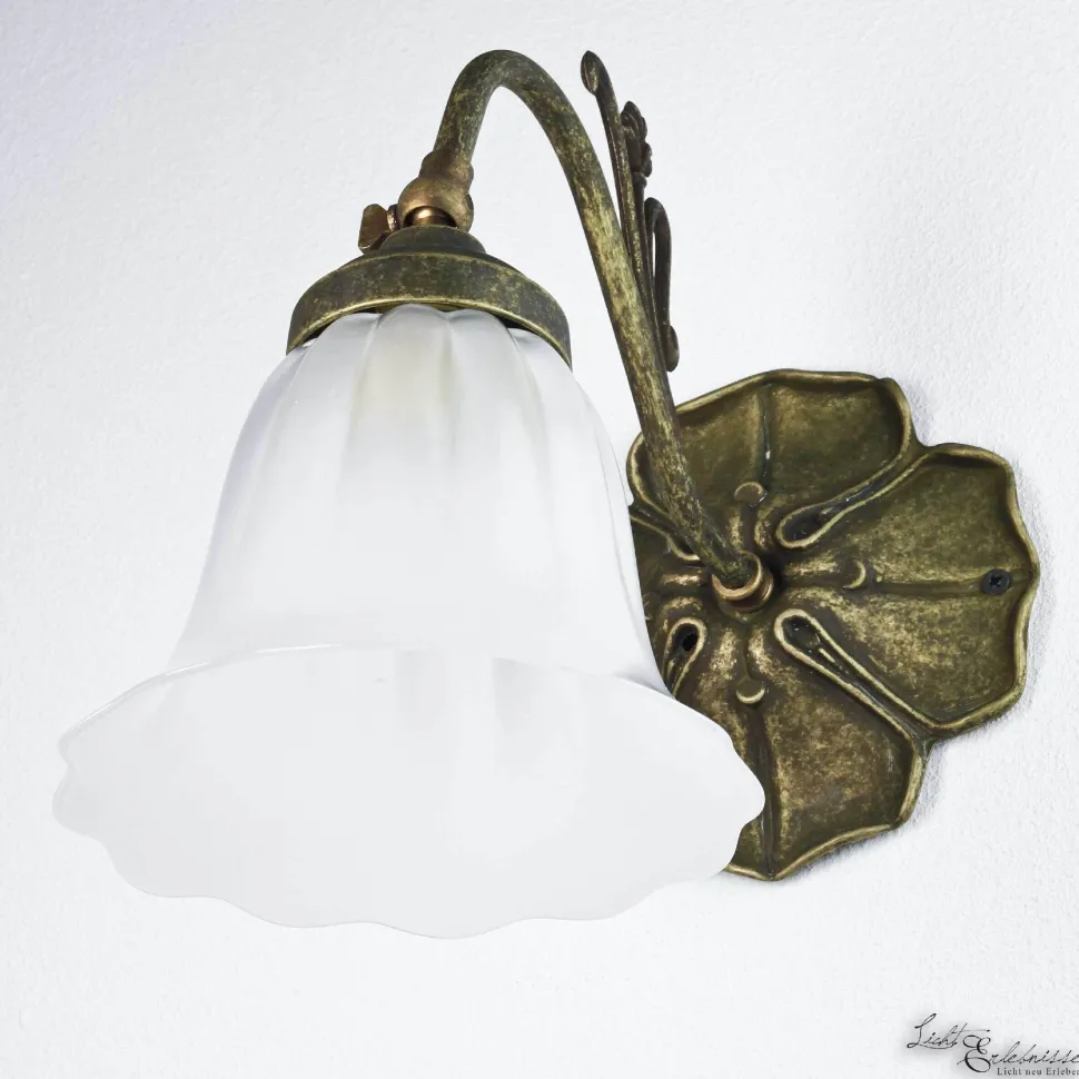Wandlampe Weiß Floral aus Echt-Messing