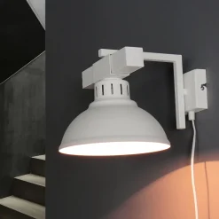 Wandlampe Weiß mit Steckdosenanschluss